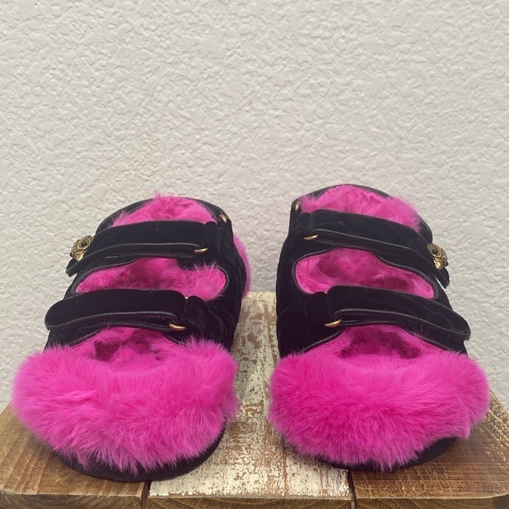 Kurt Geiger Orson Black Velvet Faux Fur Sandals - Picture 7 of 11
